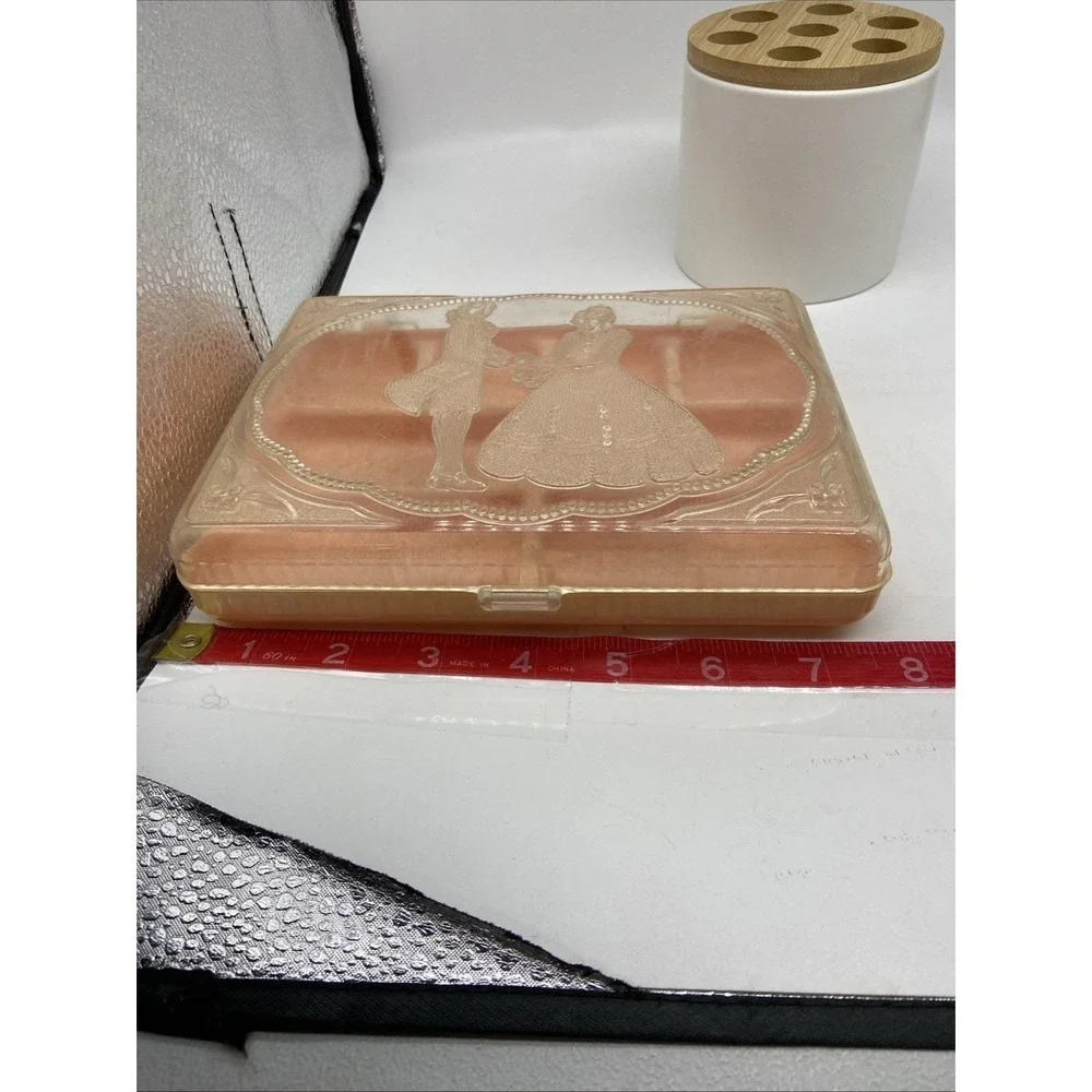 Vintage Hommer Mfg Co Jewelry Box Embossed Colonial Couple Peach Plastic USA
